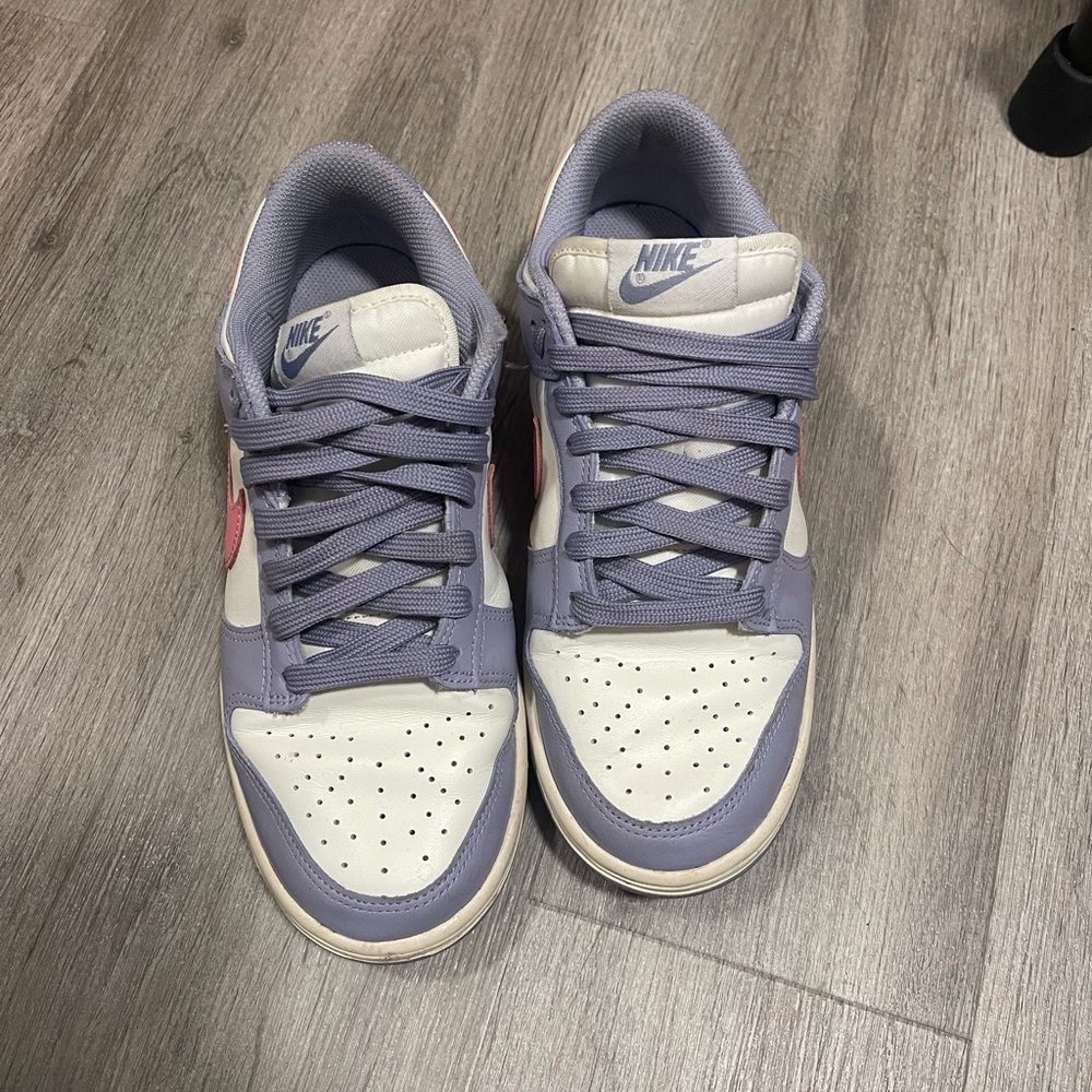 Nike dunks Lavender and White Low-Tops